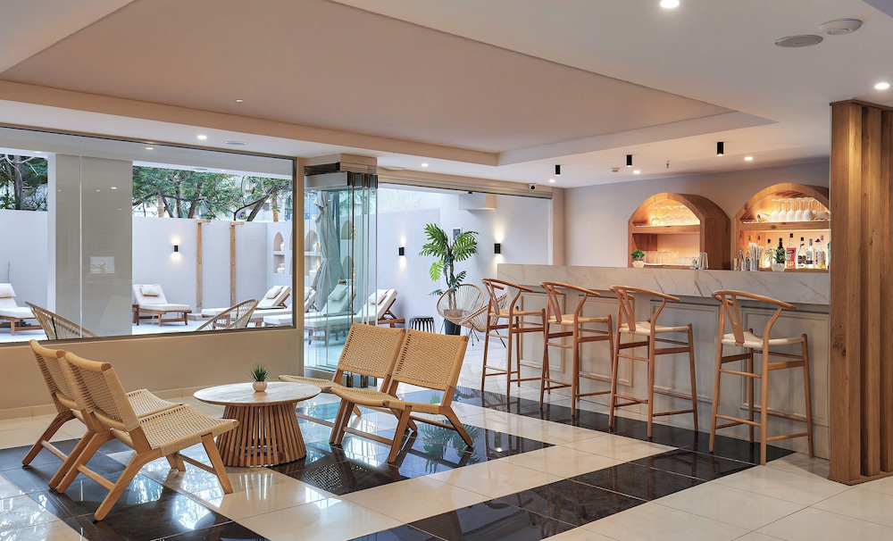 Lotus Rise Hotel — Restaurant & bars in Hersonissos