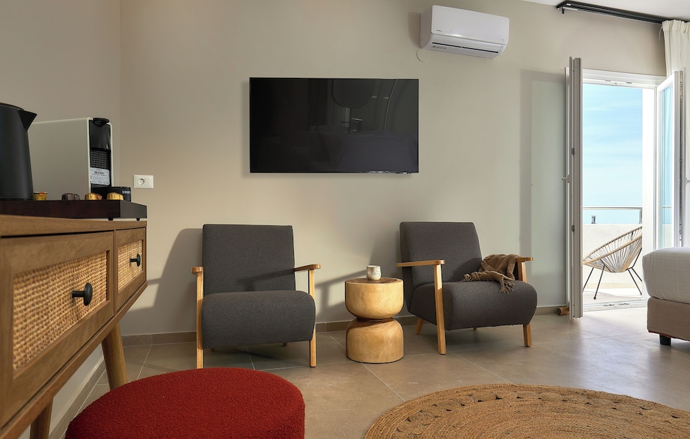 Lotus Rise Hotel — Hotel rooms in Hersonissos