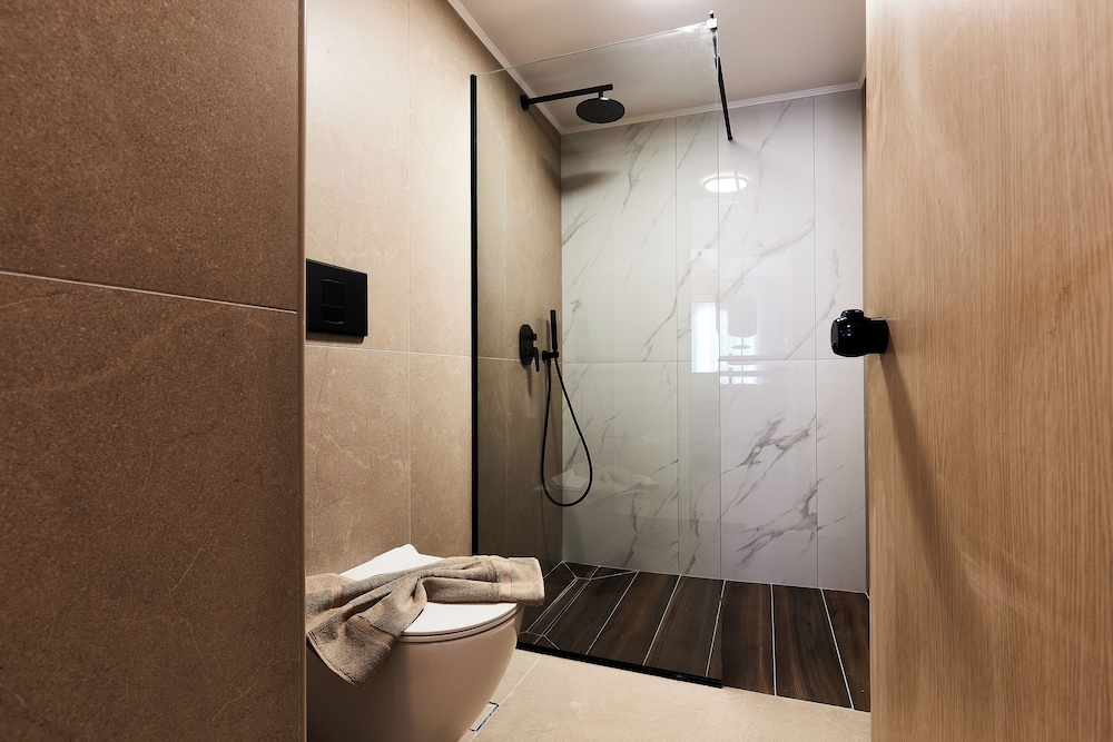 Lotus Rise Hotel — Hotel rooms in Hersonissos
