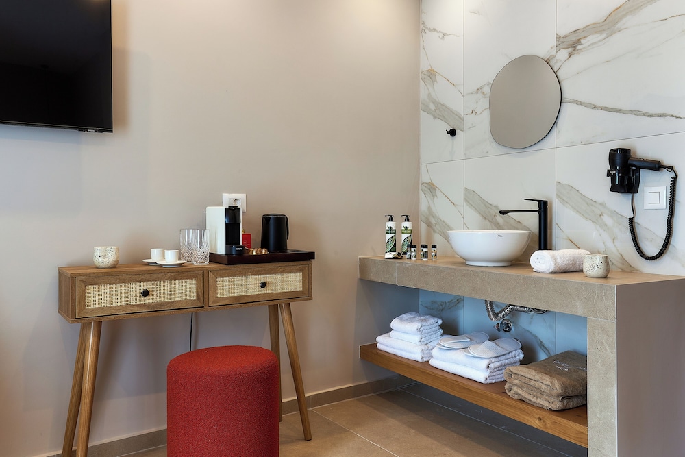 Lotus Rise Hotel — Hotel rooms in Hersonissos