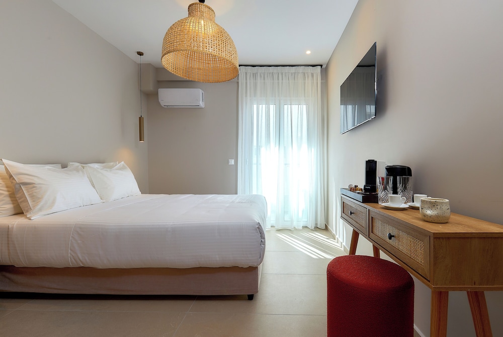 Lotus Rise Hotel — Hotel rooms in Hersonissos