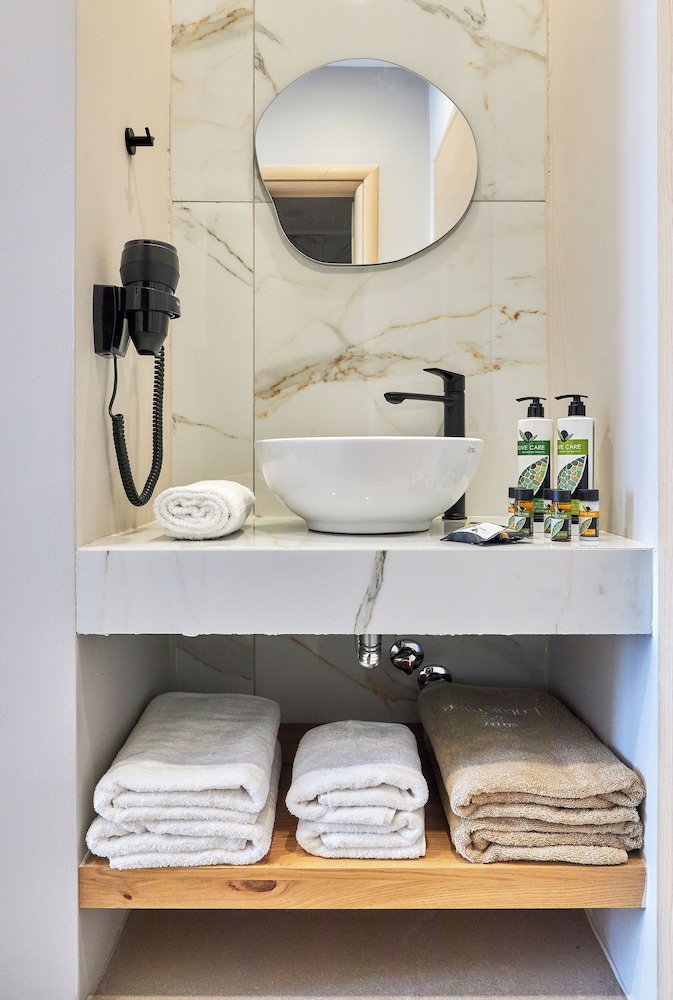 Lotus Rise Hotel — Hotel rooms in Hersonissos
