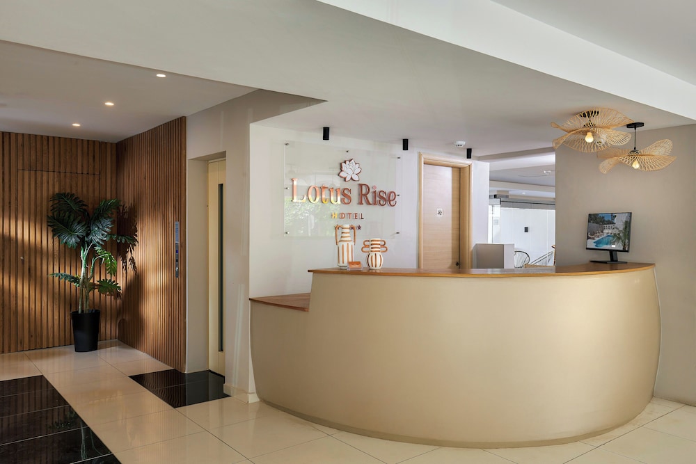 Lotus Rise Hotel — Hotel building in Hersonissos