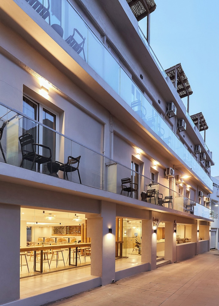 Lotus Rise Hotel — Hotel building in Hersonissos