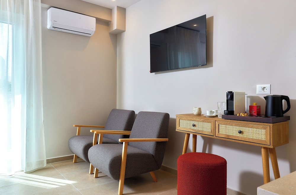 Lotus Rise Hotel — Hotel rooms in Hersonissos