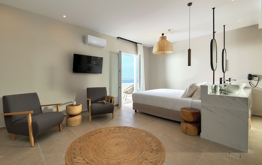 Lotus Rise Hotel — Hotel rooms in Hersonissos