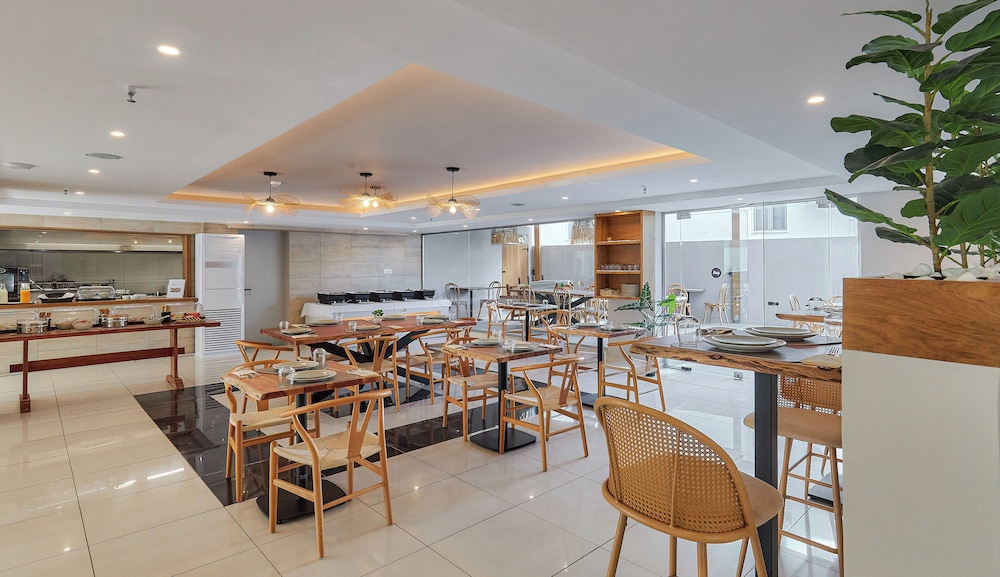 Lotus Rise Hotel — Restaurant & bars in Hersonissos