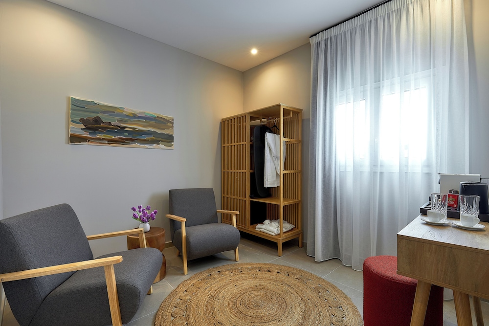 Lotus Rise Hotel — Hotel rooms in Hersonissos