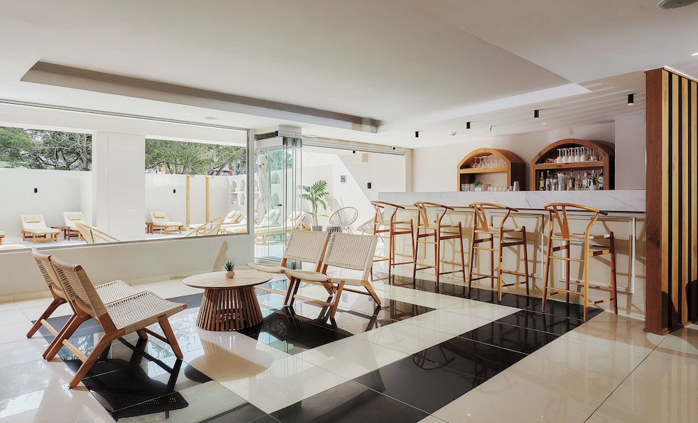 Lotus Rise Hotel — Restaurant & bars in Hersonissos