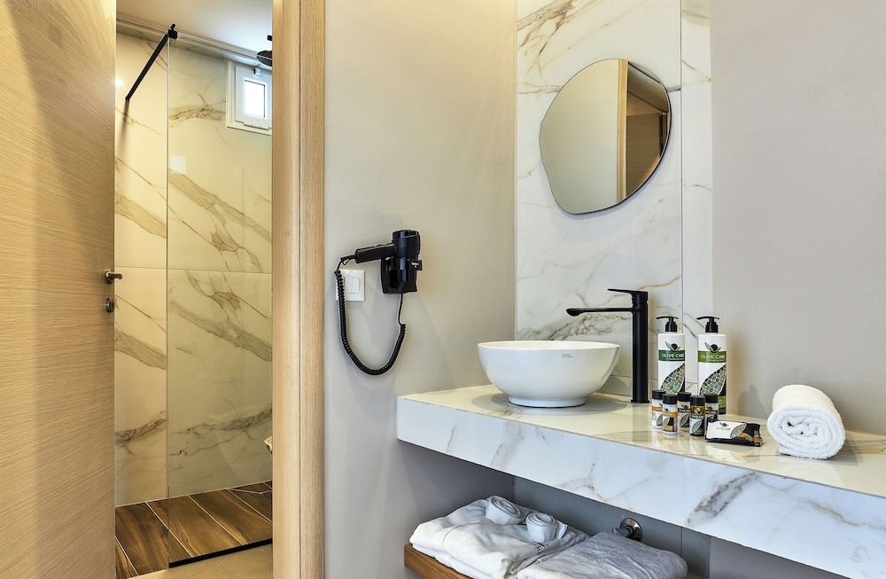 Lotus Rise Hotel — Hotel rooms in Hersonissos