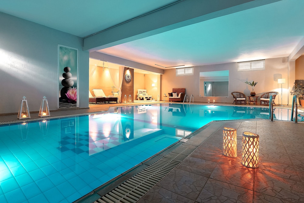 St. Constantin Beach Hotel and Spa — Swimming pool in Gouves