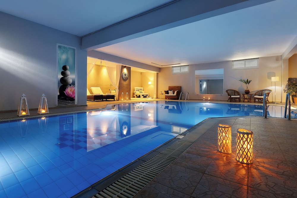 St. Constantin Beach Hotel and Spa — Swimming pool in Gouves