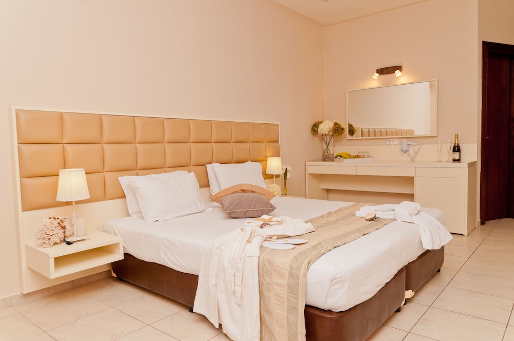 St. Constantin Beach Hotel and Spa — Hotel rooms in Gouves
