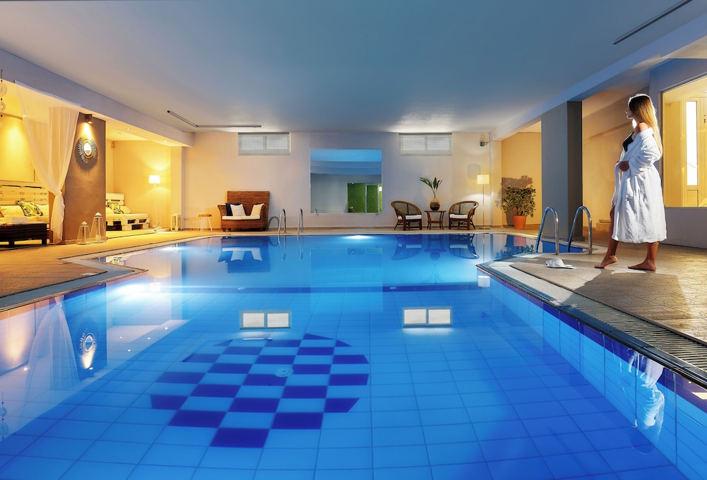 St. Constantin Beach Hotel and Spa — Swimming pool in Gouves