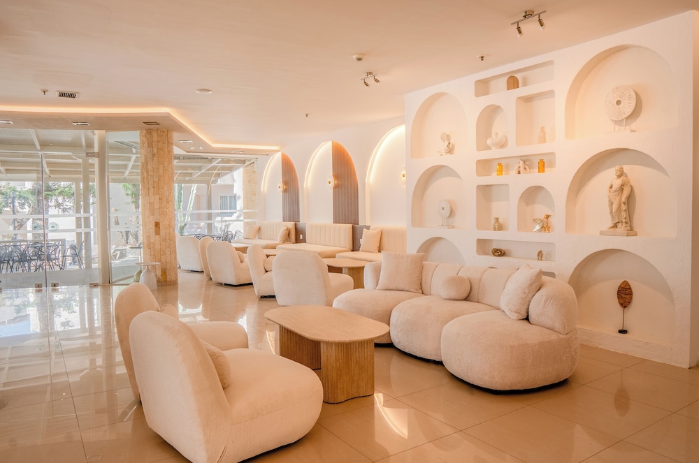 St. Constantin Beach Hotel and Spa — Restaurant & bars in Gouves
