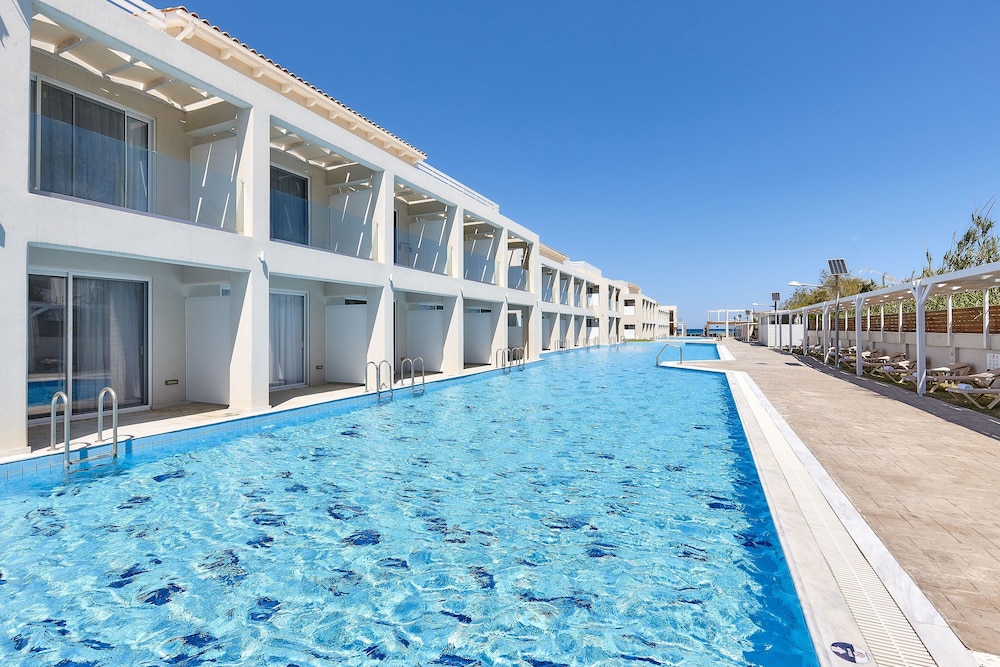 St. Constantin Beach Hotel and Spa — Main photo in Gouves