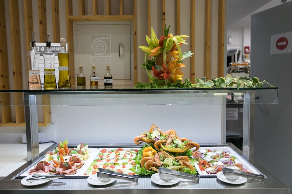 Club Zante Plaza — Restaurant & bars in Laganas, Ionian Islands