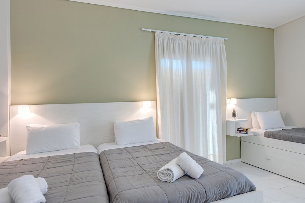 Club Zante Plaza — Hotel rooms in Laganas, Ionian Islands