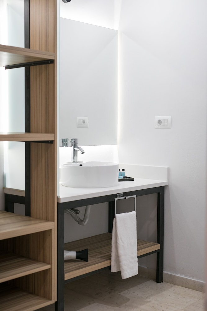 Club Zante Plaza — Hotel rooms in Laganas, Ionian Islands
