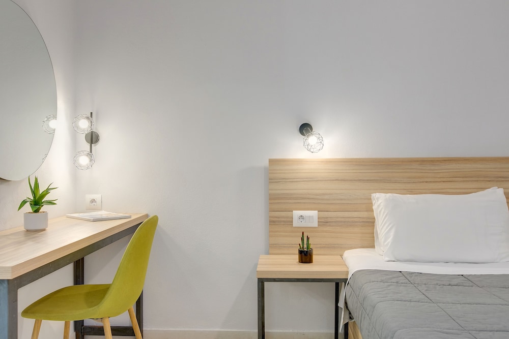 Club Zante Plaza — Hotel rooms in Laganas, Ionian Islands
