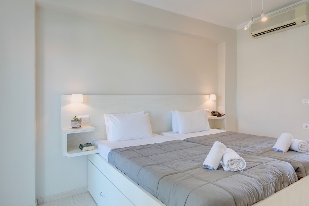 Club Zante Plaza — Hotel rooms in Laganas, Ionian Islands