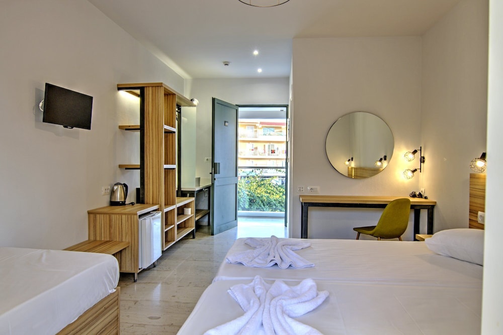 Club Zante Plaza — Hotel rooms in Laganas, Ionian Islands