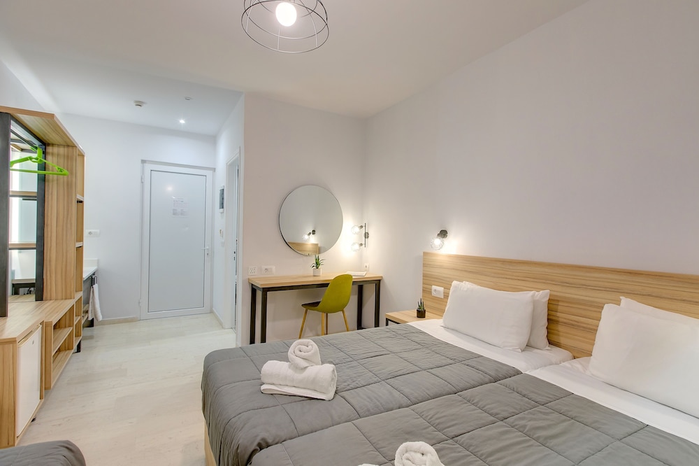 Club Zante Plaza — Hotel rooms in Laganas, Ionian Islands