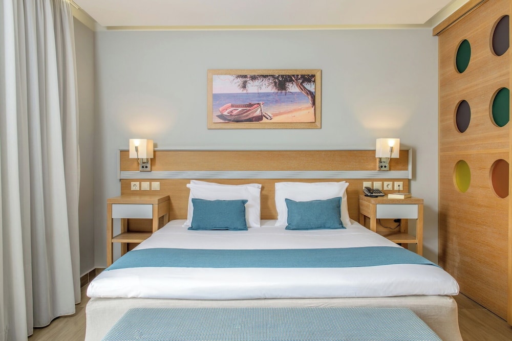 Lyttos Beach - All Inclusive — Rooms in Hersonissos