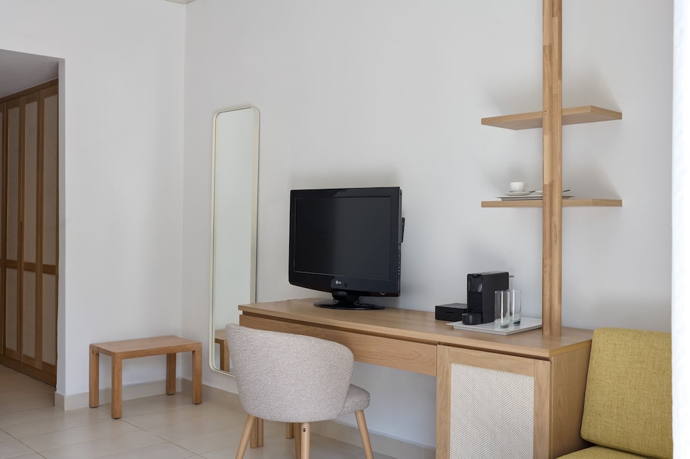 Atlantica Eleon Grand Resort - All Inclusive — Hotel rooms in Tsilivi, Ionian Islands