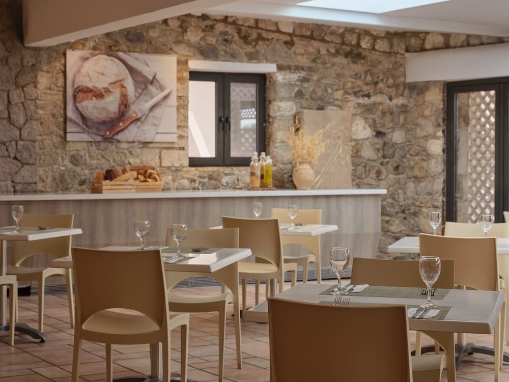 Atlantica Thalassa Hotel - All Inclusive — Restaurant & bars in Kos Town, South Aegean