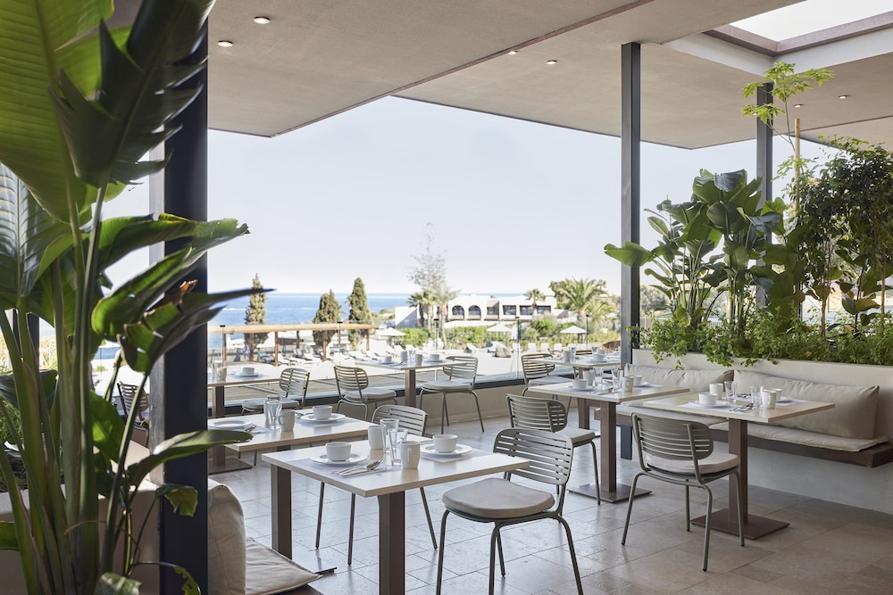 Ella Helea — Restaurant & bars in Kallithea (Rhodes), South Aegean