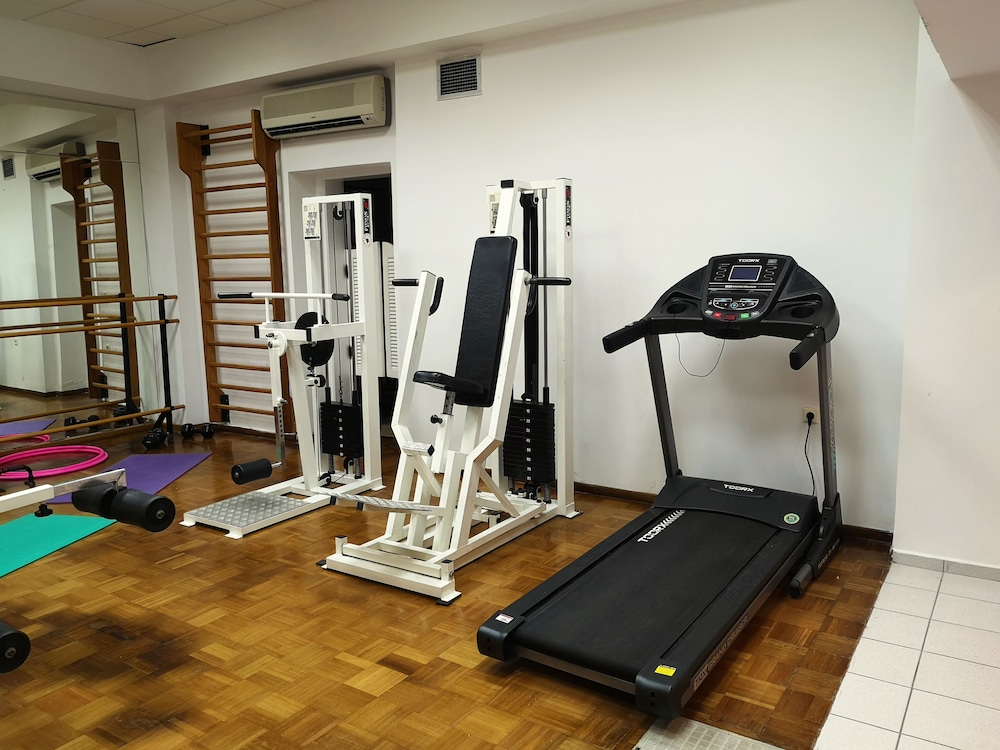 Elmi Suites Beach Hotel - All Inclusive — Sports & recreation in Hersonissos