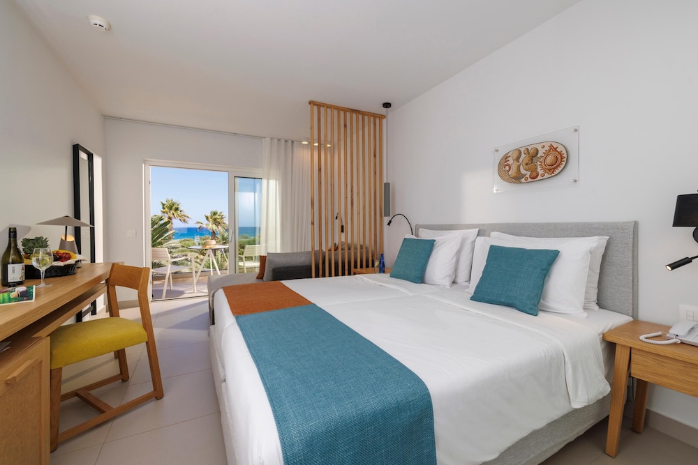 Anissa Beach & Village — Hotel rooms in Hersonissos