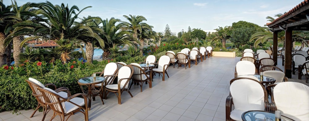 Anissa Beach & Village — Hotel rooms in Hersonissos