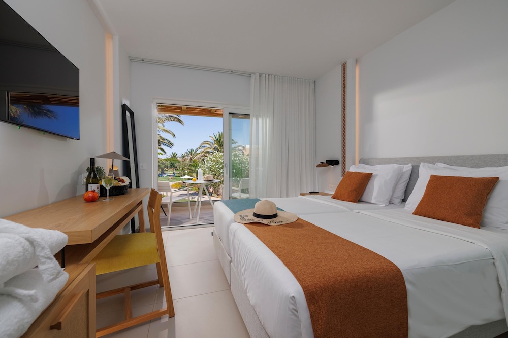 Anissa Beach & Village — Hotel rooms in Hersonissos