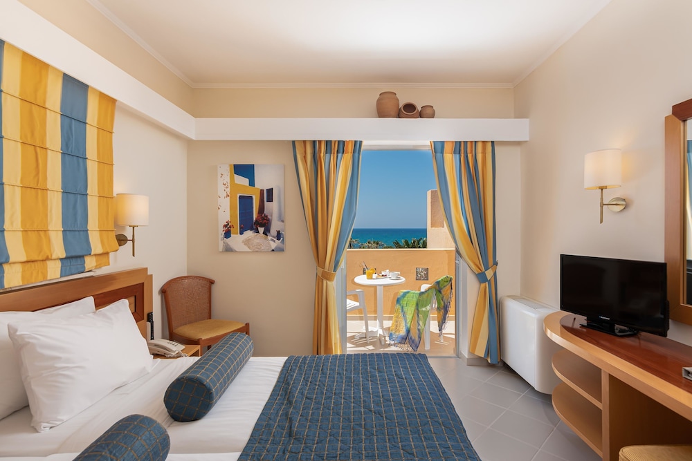 Anissa Beach & Village — Hotel rooms in Hersonissos