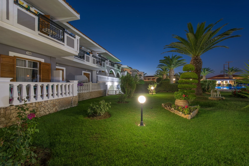 Golden Sun Hotel — Hotel building in Kalamaki (Zakynthos), Ionian Islands