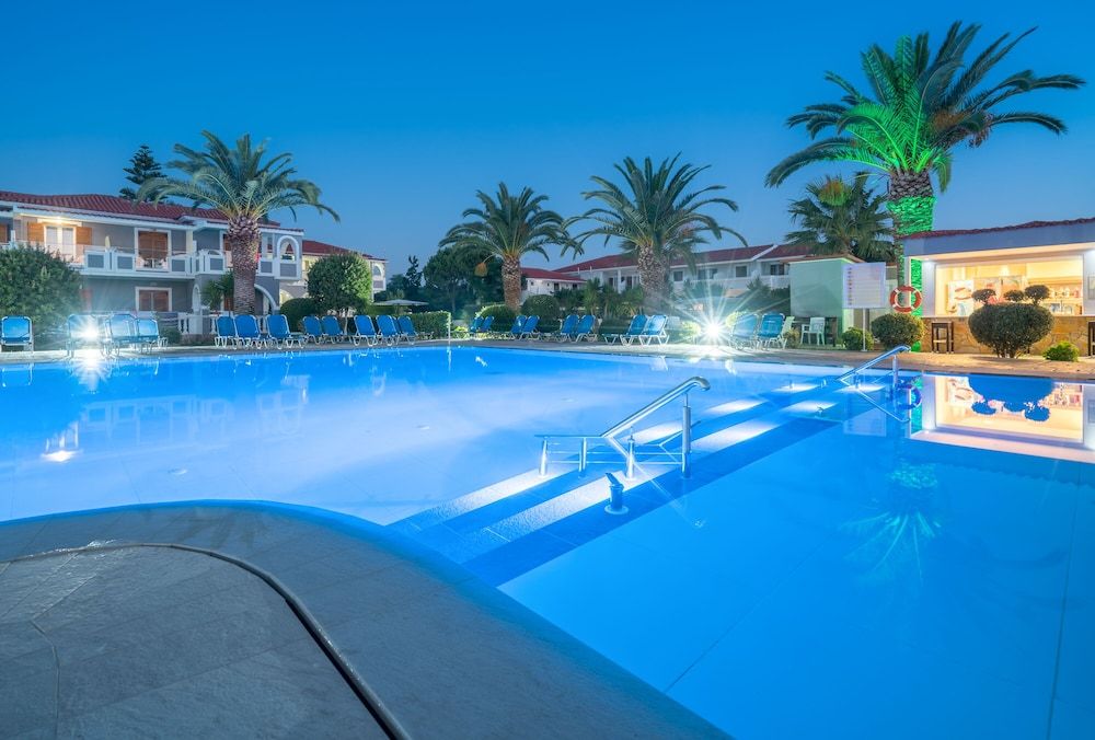 Golden Sun Hotel image