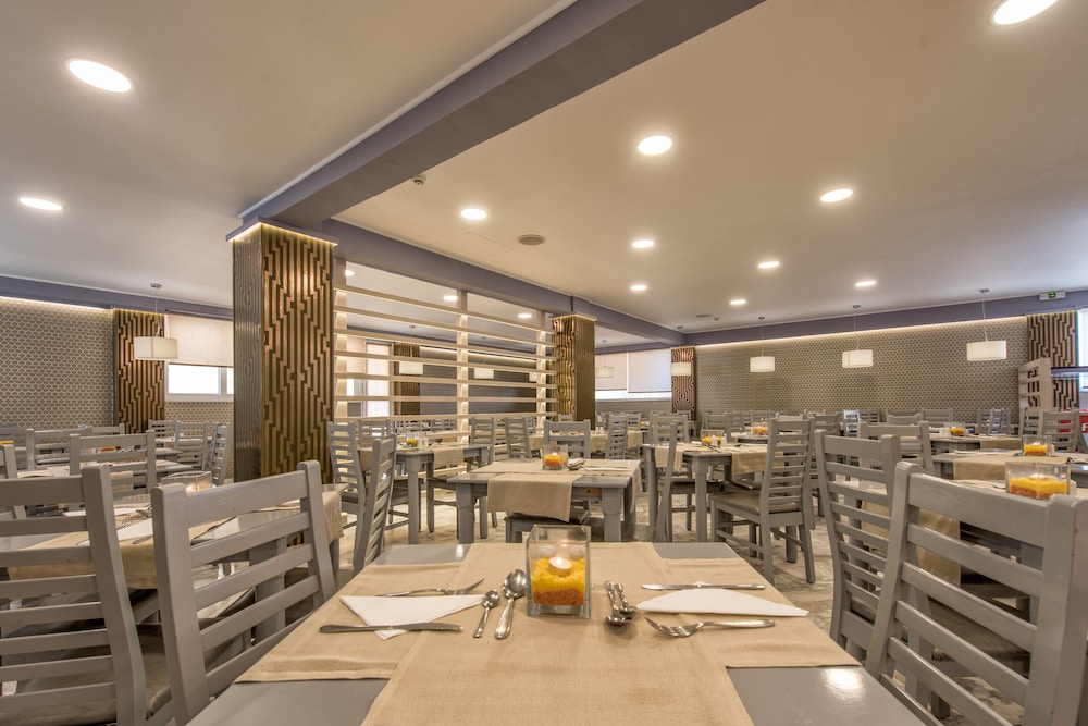 Golden Sun Hotel — Restaurant & bars in Kalamaki (Zakynthos), Ionian Islands