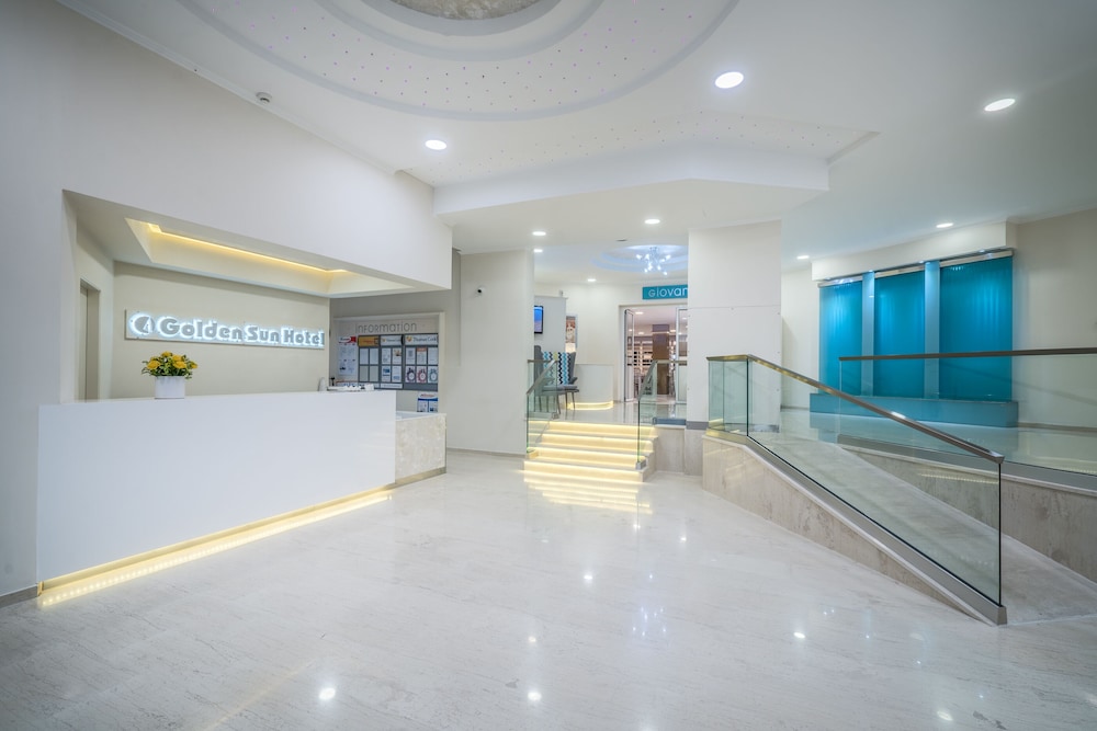 Golden Sun Hotel — Hotel building in Kalamaki (Zakynthos), Ionian Islands