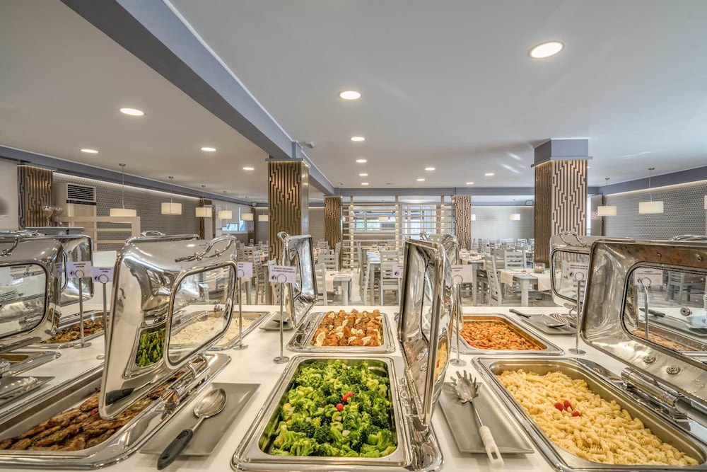 Golden Sun Hotel — Restaurant & bars in Kalamaki (Zakynthos), Ionian Islands