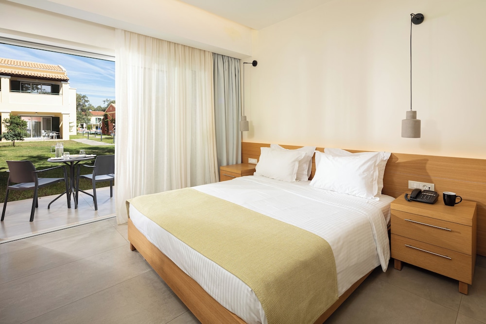 Sentido Apollo Palace and Waterslides — Hotel rooms in Moraitika, Ionian Islands