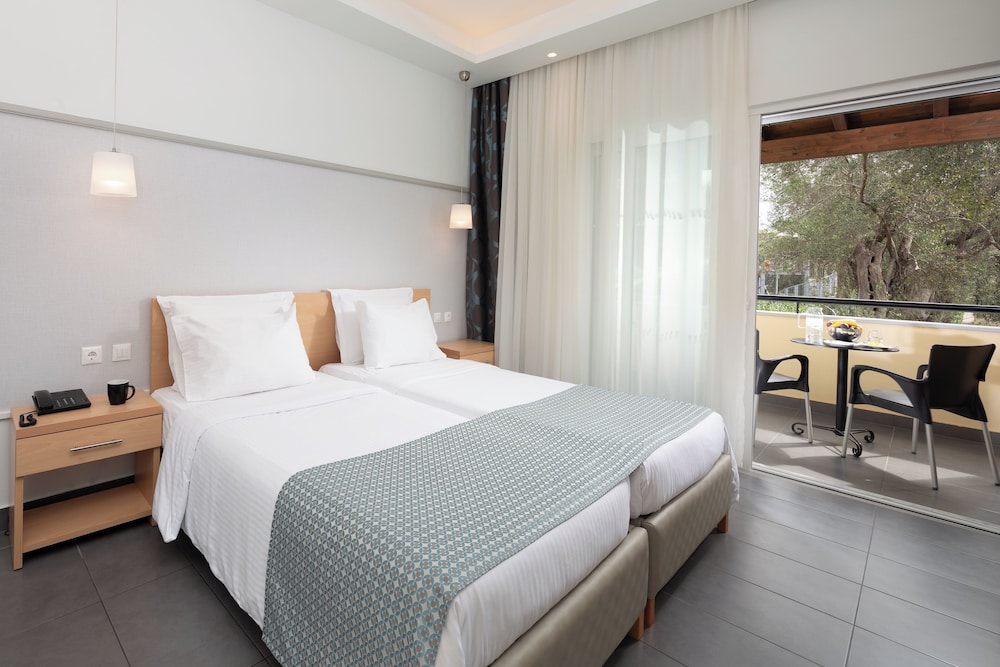 Sentido Apollo Palace and Waterslides — Hotel rooms in Moraitika, Ionian Islands