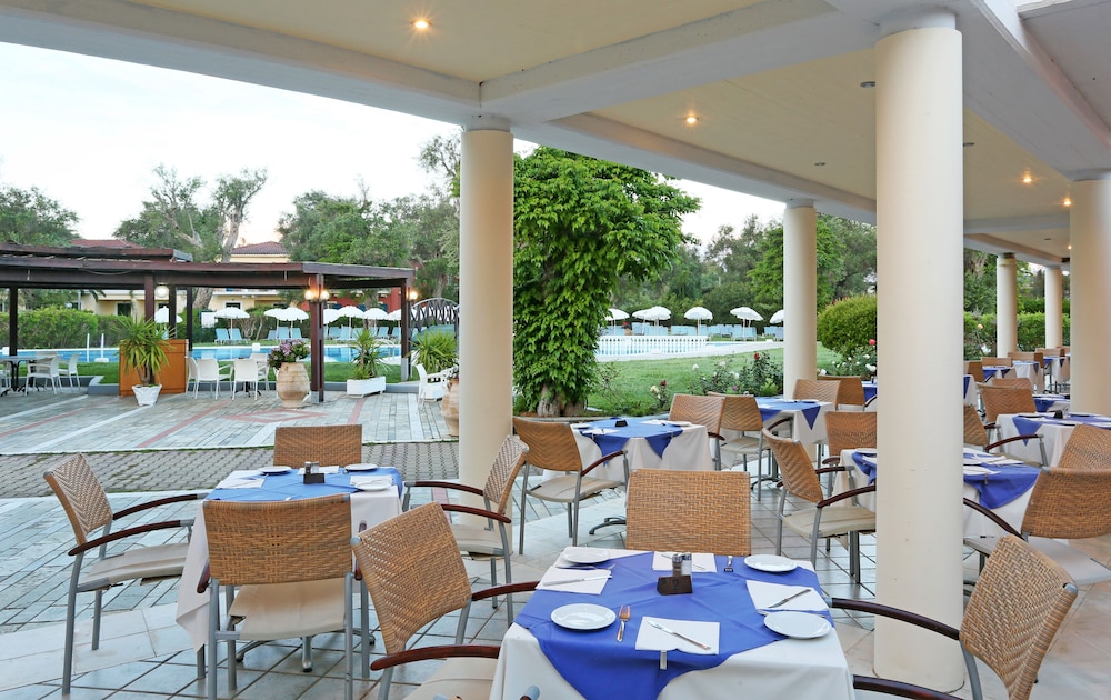 Sentido Apollo Palace and Waterslides — Restaurant & bars in Moraitika, Ionian Islands