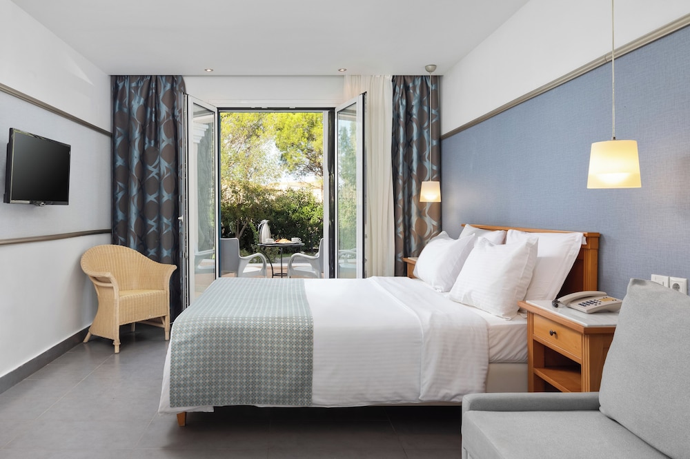 Sentido Apollo Palace and Waterslides — Hotel rooms in Moraitika, Ionian Islands