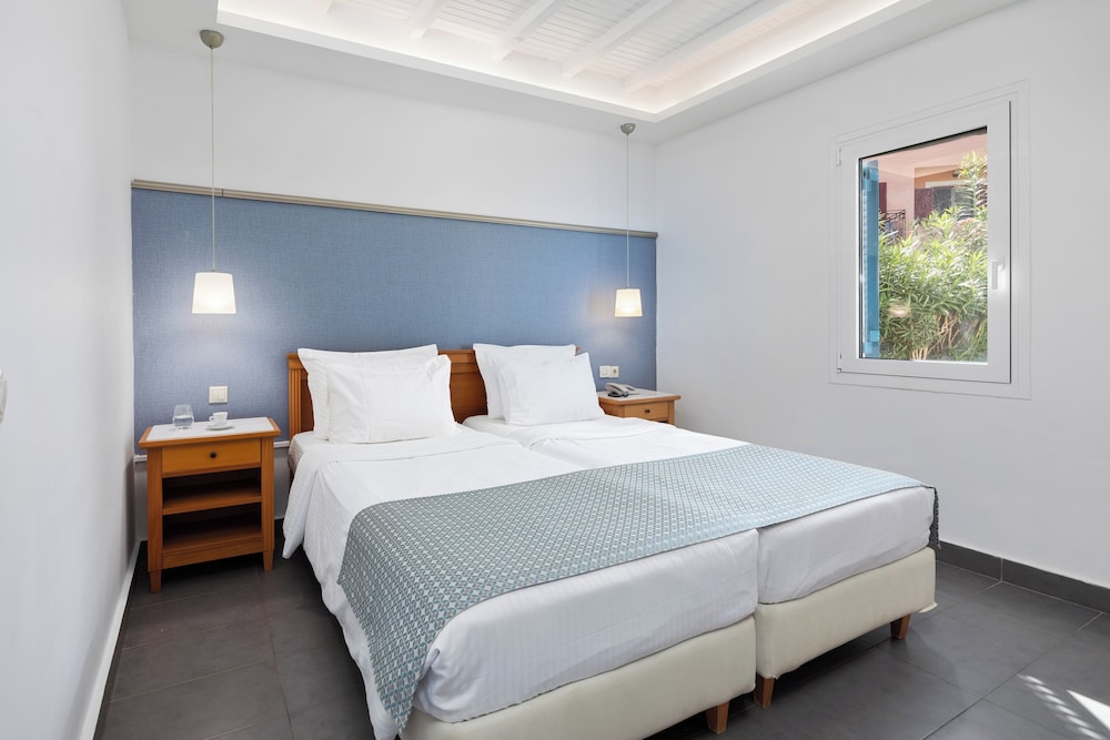 Sentido Apollo Palace and Waterslides — Hotel rooms in Moraitika, Ionian Islands
