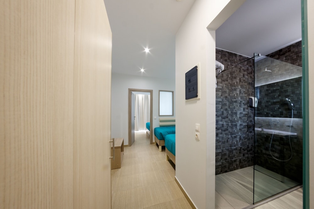 Caretta Paradise Resort & Waterpark — Hotel rooms in Tsilivi, Ionian Islands