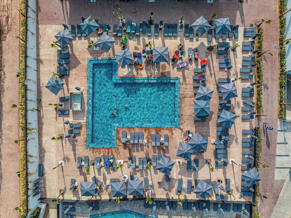 Caretta Paradise Resort & Waterpark — Swimming pool in Tsilivi, Ionian Islands