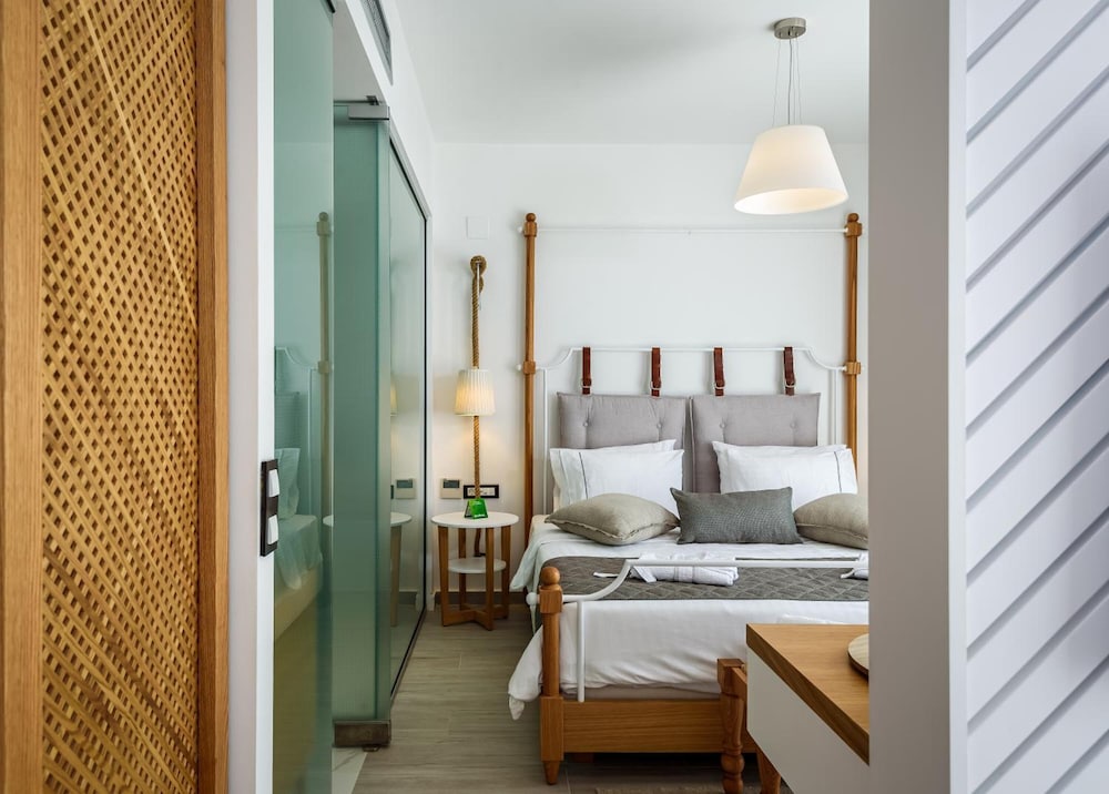 Solimar White Pearl Adults Only - All Inclusive — Hotel rooms in Platanias