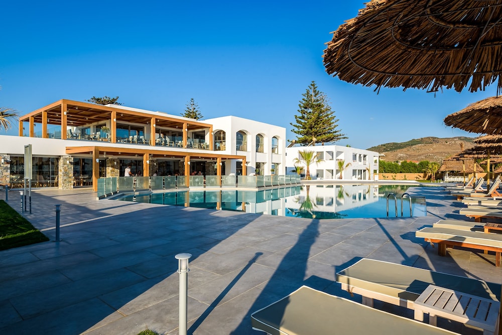 Solimar White Pearl Adults Only - All Inclusive — Swimming pool in Platanias